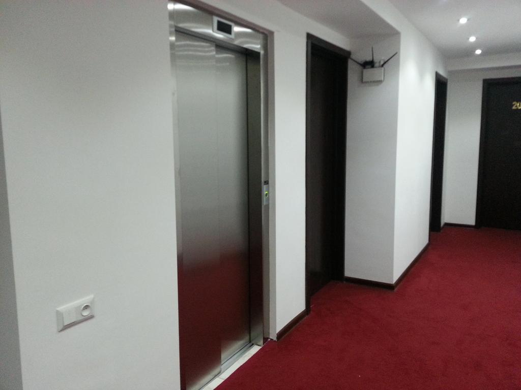 Hotel Grand Palace Tiflis Exterior foto