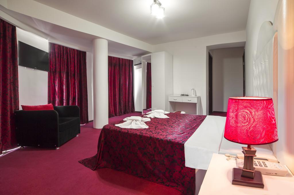 Hotel Grand Palace Tiflis Exterior foto