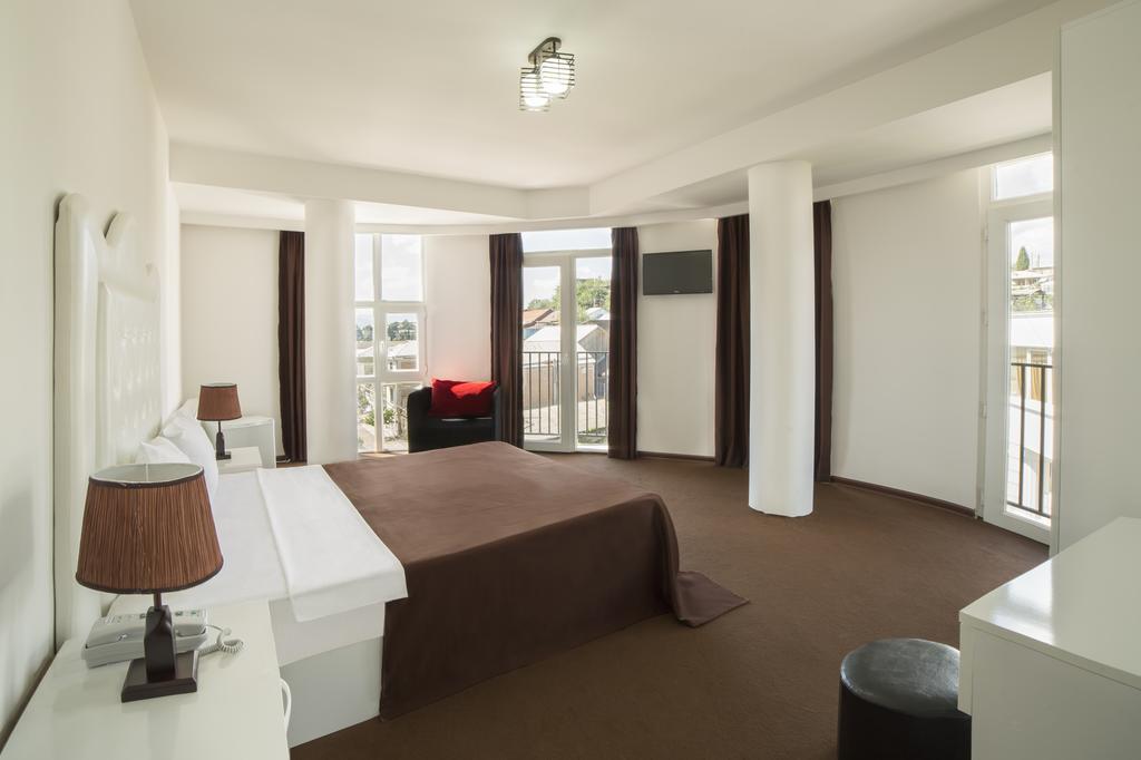 Hotel Grand Palace Tiflis Exterior foto